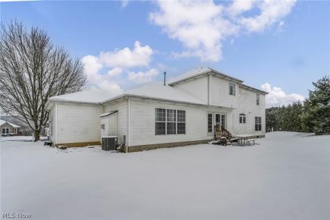 1273 Muchney Circle Akron OH 44312