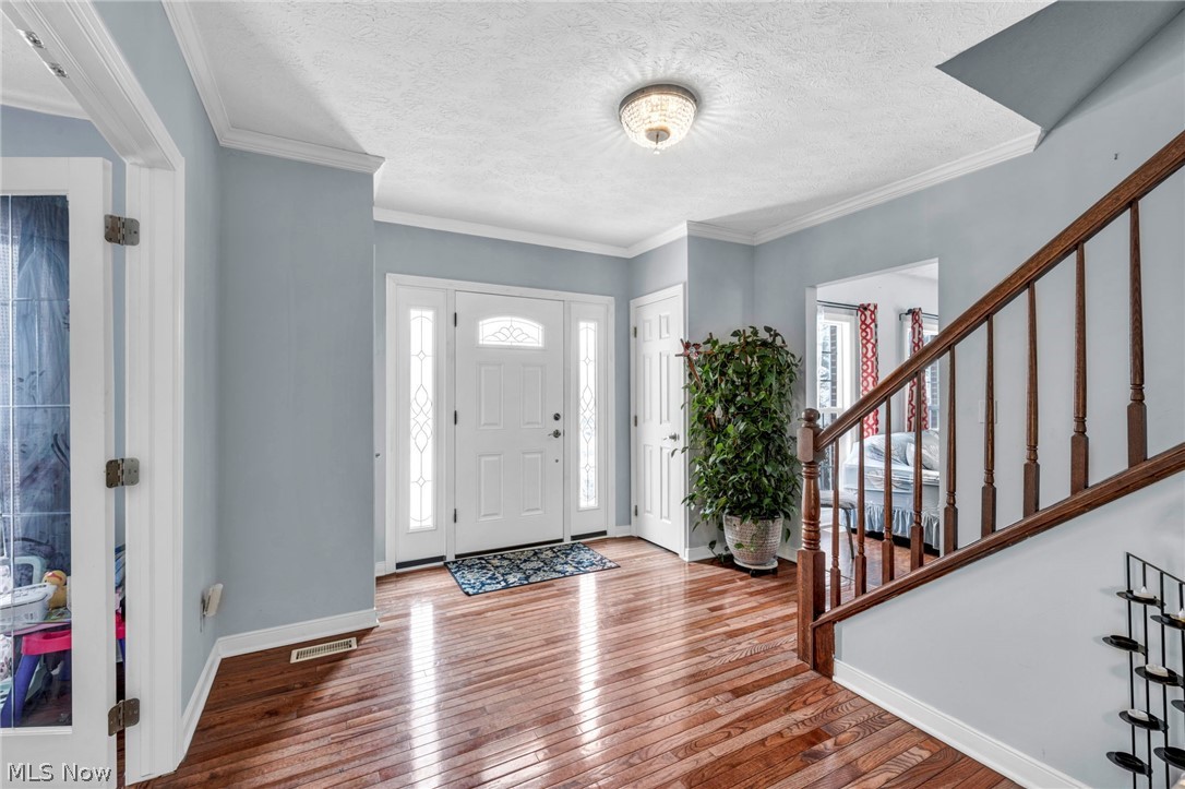 1273 Muchney Circle Akron OH 44312