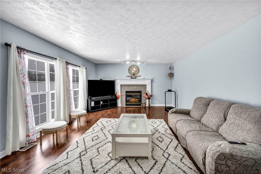 1273 Muchney Circle Akron OH 44312