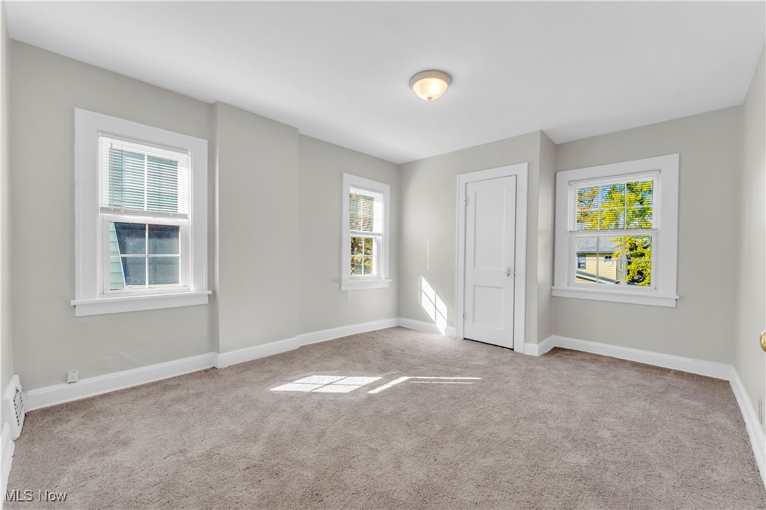 945 Nela View Road Cleveland Heights OH 44112