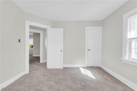 945 Nela View Road Cleveland Heights OH 44112