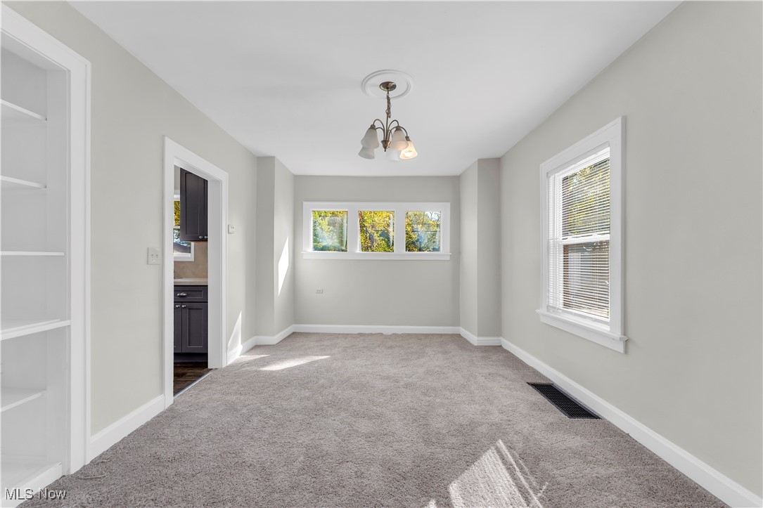 945 Nela View Road Cleveland Heights OH 44112