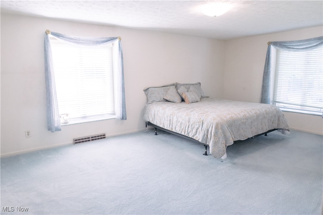 8570 Hunters Trail SE Warren OH 44484