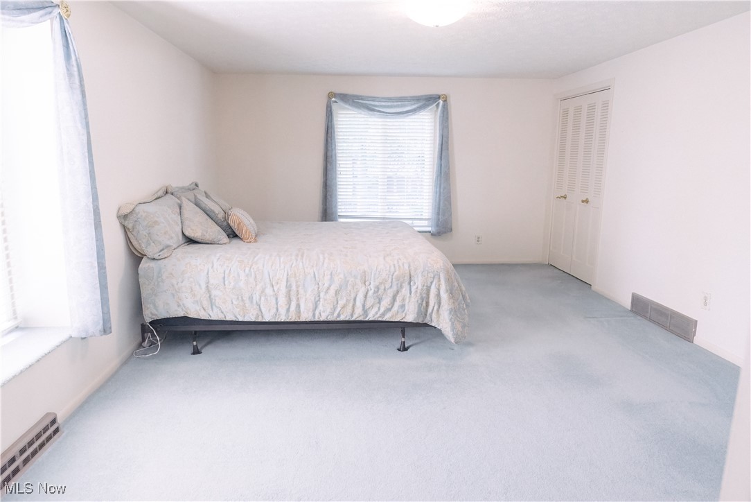 8570 Hunters Trail SE Warren OH 44484