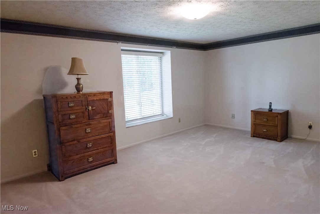 8570 Hunters Trail SE Warren OH 44484