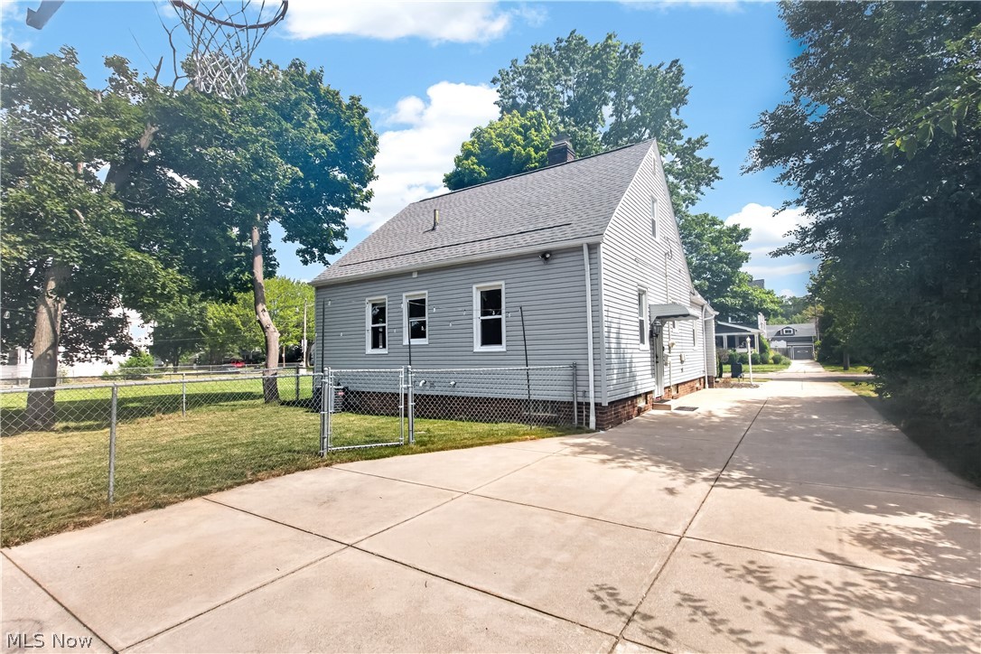 16305 Munn Road Cleveland OH 44111