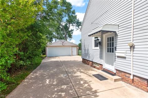 16305 Munn Road Cleveland OH 44111