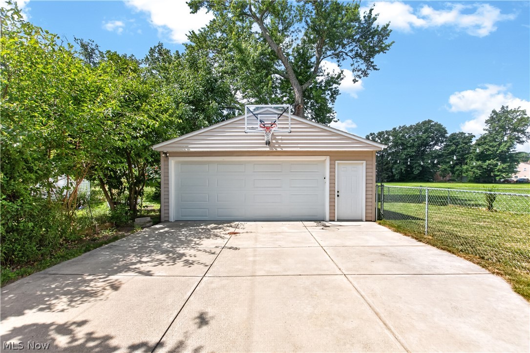 16305 Munn Road Cleveland OH 44111