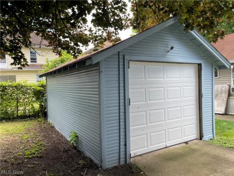 142 Emerling Avenue Akron OH 44301