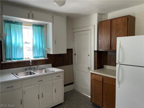 142 Emerling Avenue Akron OH 44301