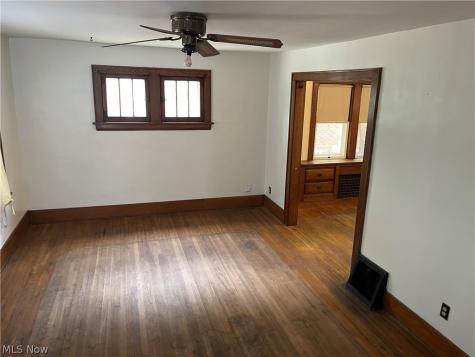 142 Emerling Avenue Akron OH 44301