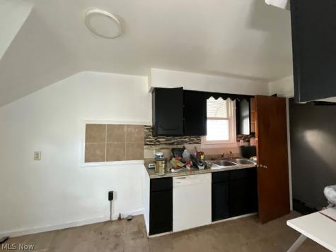 15712 Westview Avenue Cleveland OH 44128
