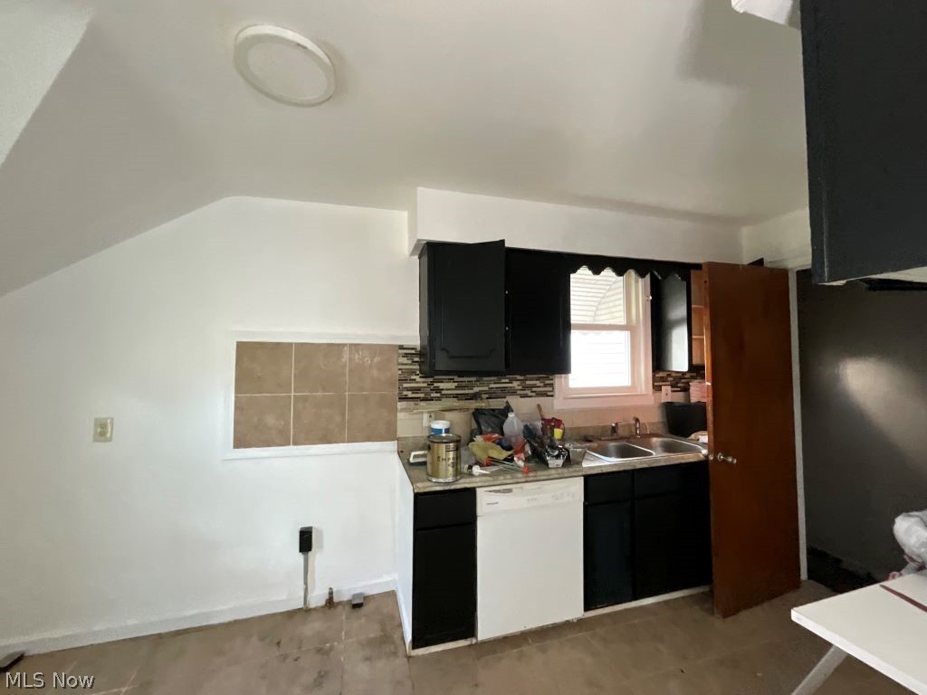 15712 Westview Avenue Cleveland OH 44128