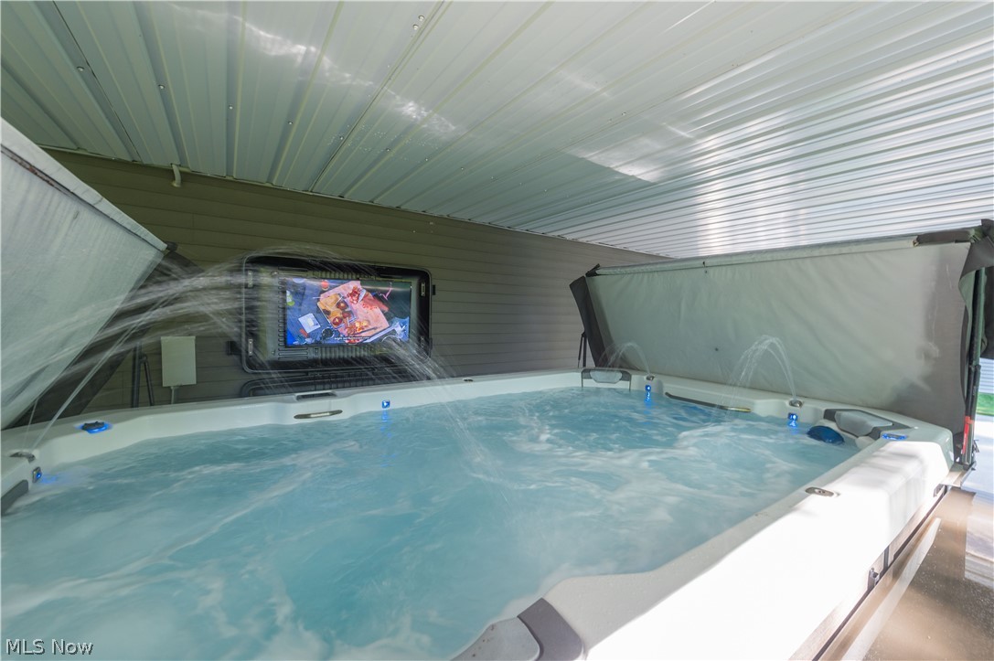1045 N Quarry Road Amherst OH 44001