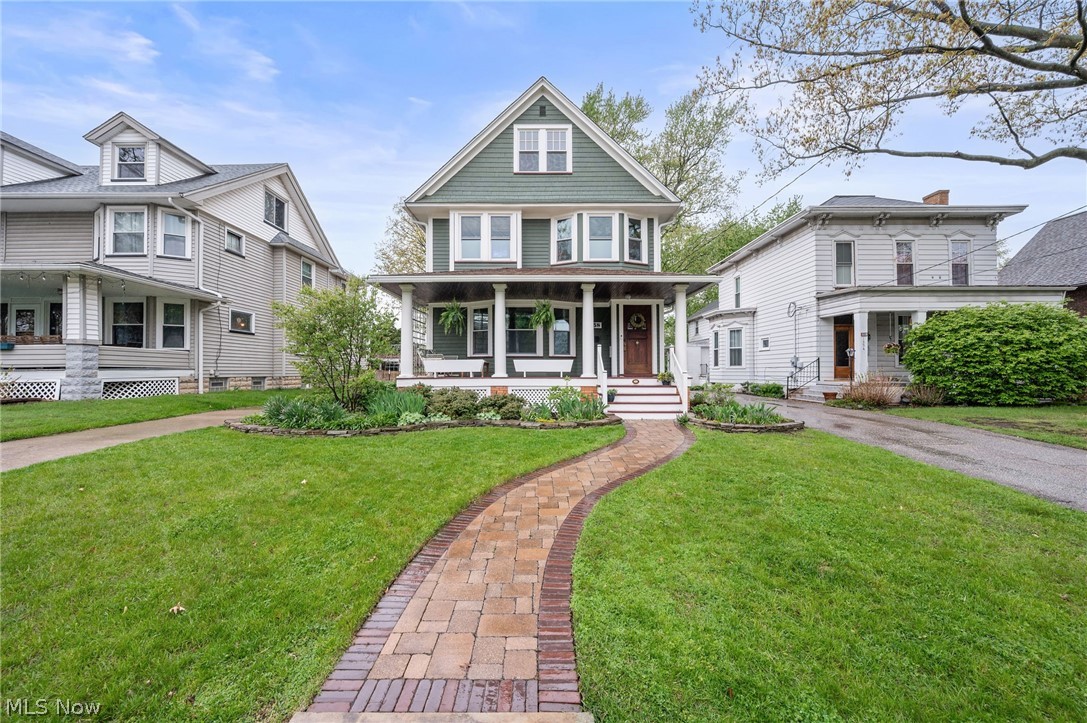 1358 Summit Avenue Lakewood OH 44107