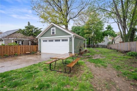 1358 Summit Avenue Lakewood OH 44107