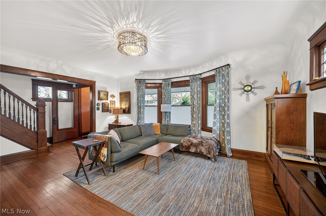 1358 Summit Avenue Lakewood OH 44107