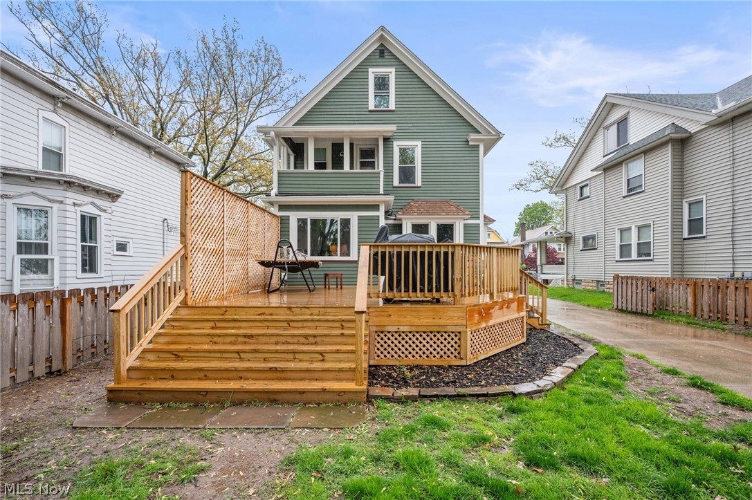 1358 Summit Avenue Lakewood OH 44107