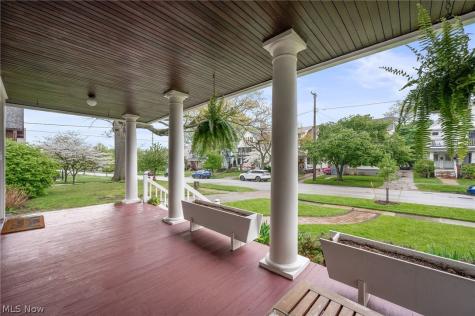 1358 Summit Avenue Lakewood OH 44107