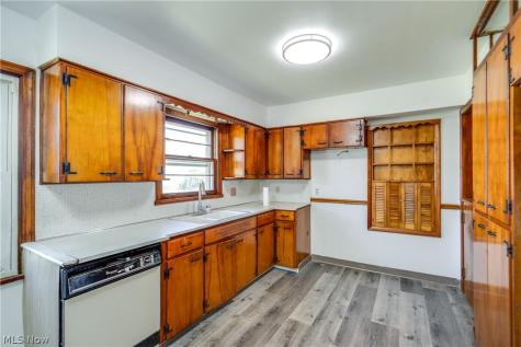 295 E Boxwood Avenue Akron OH 44301