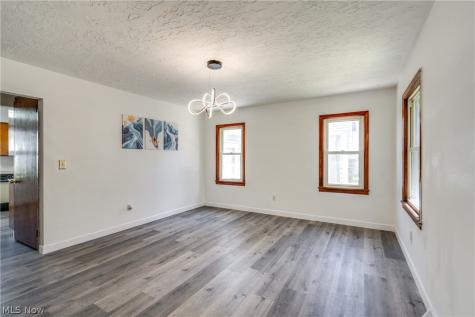 295 E Boxwood Avenue Akron OH 44301