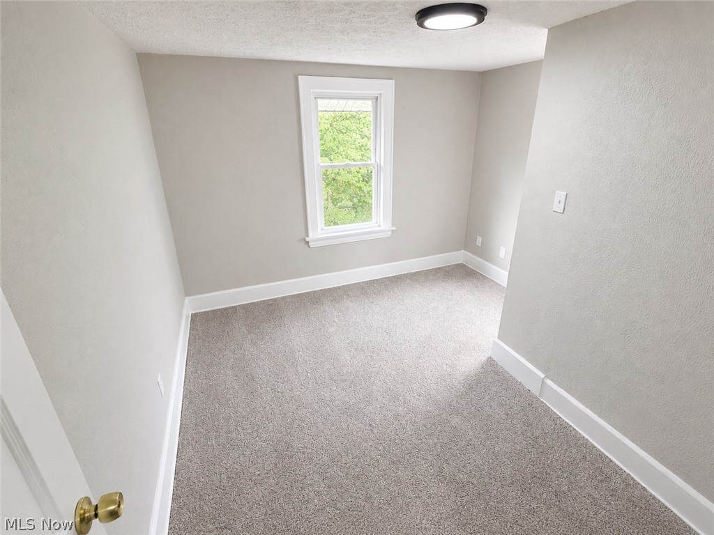 1318 Arnold Avenue Akron OH 44305