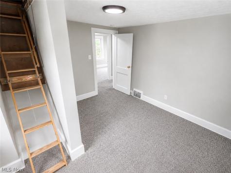 1318 Arnold Avenue Akron OH 44305
