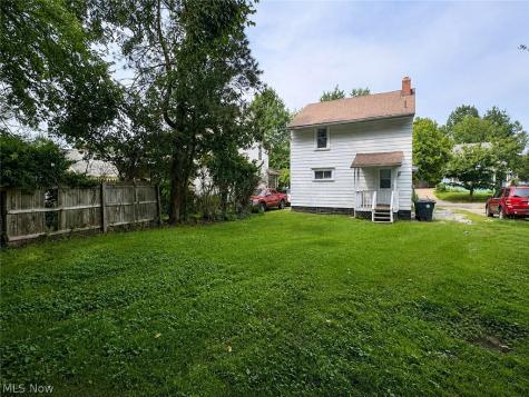 1318 Arnold Avenue Akron OH 44305