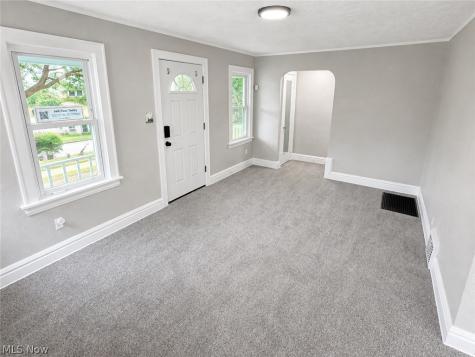 1318 Arnold Avenue Akron OH 44305