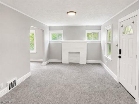 1318 Arnold Avenue Akron OH 44305