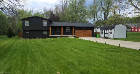 3525 Balsamwood Boulevard NW Uniontown OH 44685
