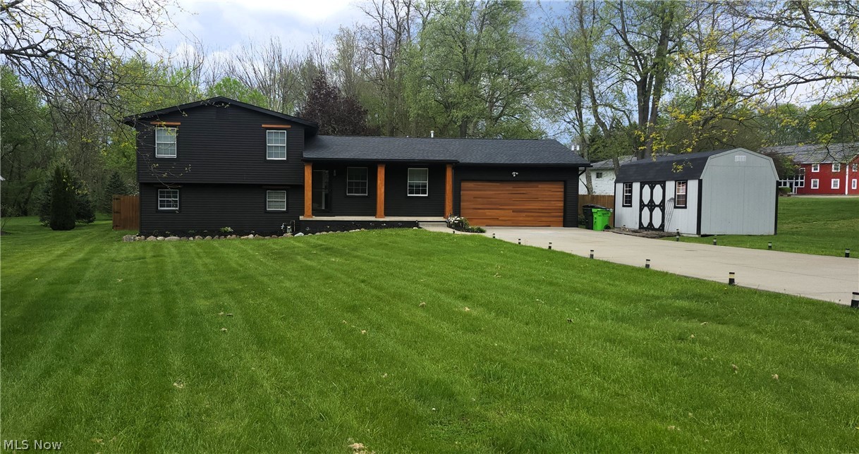 3525 Balsamwood Boulevard NW Uniontown OH 44685