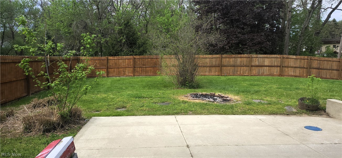 3525 Balsamwood Boulevard NW Uniontown OH 44685