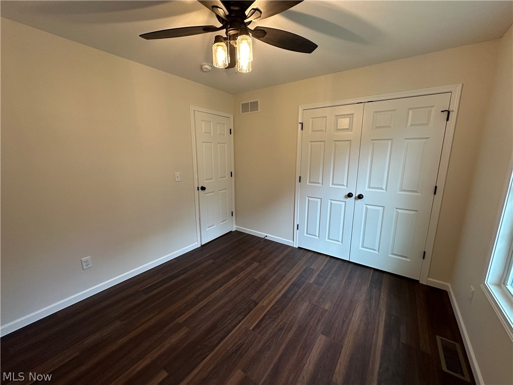 43 Narcissa Avenue Struthers OH 44471