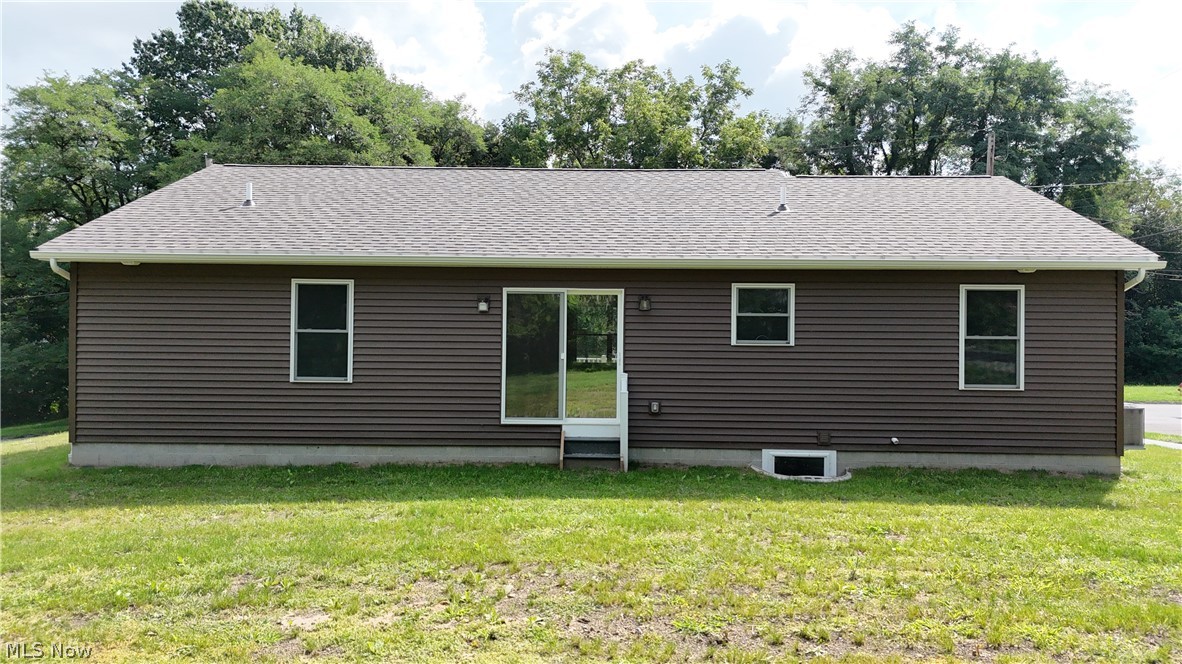 43 Narcissa Avenue Struthers OH 44471