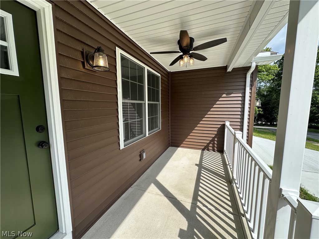 43 Narcissa Avenue Struthers OH 44471
