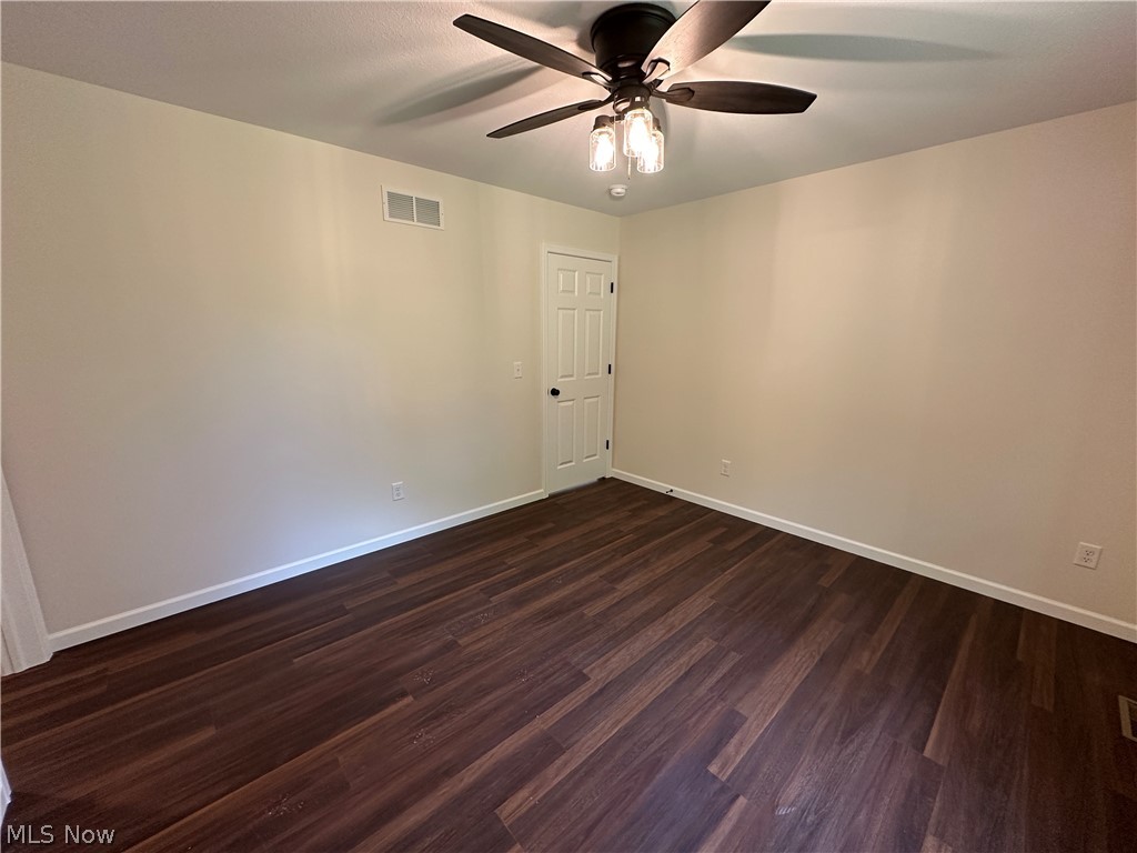43 Narcissa Avenue Struthers OH 44471