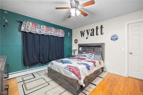1908 Wallace Lane Lorain OH 44053