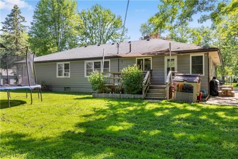 1908 Wallace Lane Lorain OH 44053