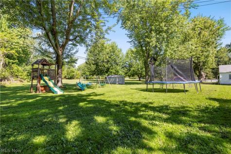 1908 Wallace Lane Lorain OH 44053