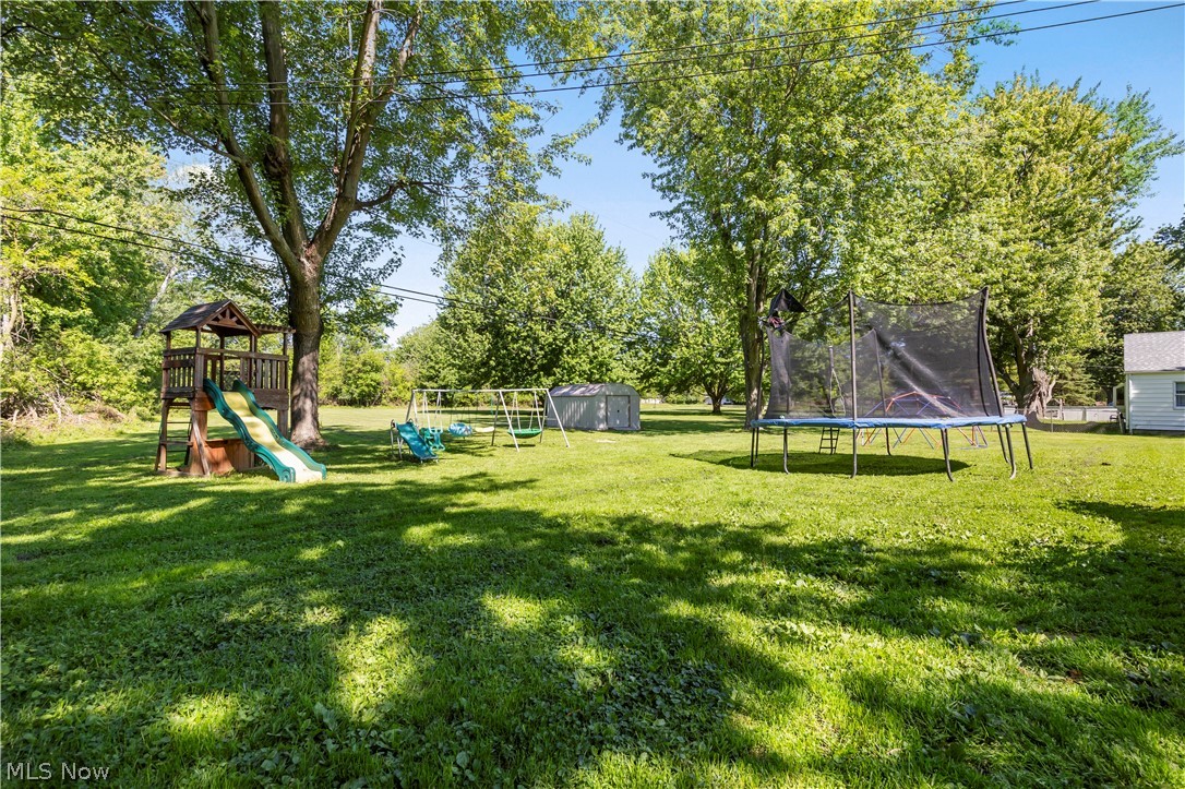 1908 Wallace Lane Lorain OH 44053