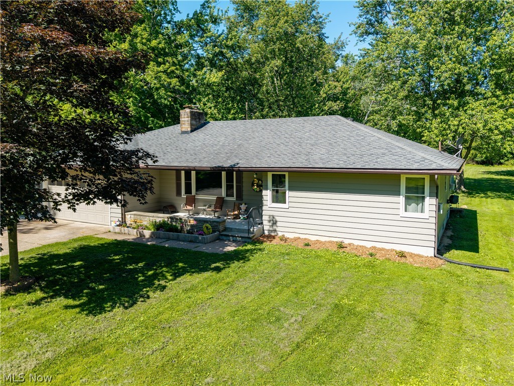 1908 Wallace Lane Lorain OH 44053
