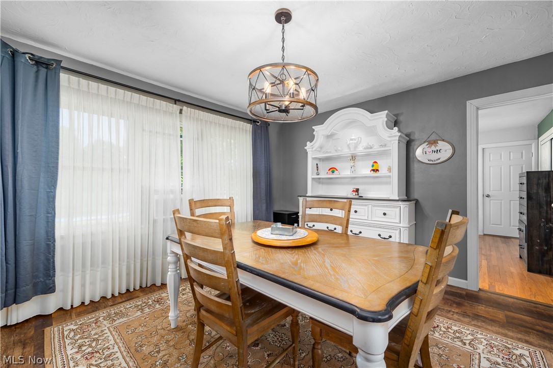 1908 Wallace Lane Lorain OH 44053