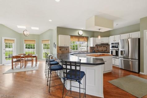 735 Jamestown Court Hudson OH 44236