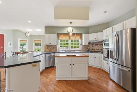 735 Jamestown Court Hudson OH 44236
