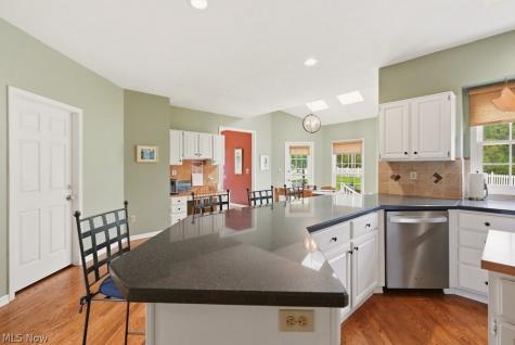 735 Jamestown Court Hudson OH 44236