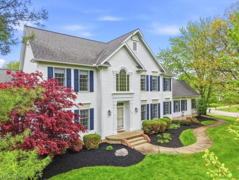 735 Jamestown Court Hudson OH 44236