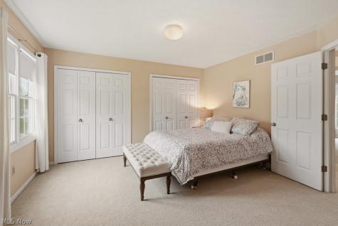 735 Jamestown Court Hudson OH 44236