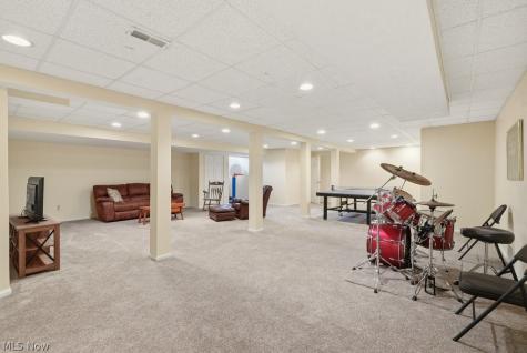 735 Jamestown Court Hudson OH 44236