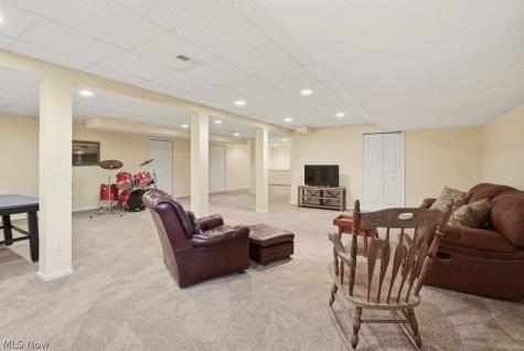 735 Jamestown Court Hudson OH 44236